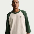 Camiseta Nike Club Raglan Masculina BEGE