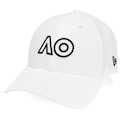 Boné Adulto New Era 9Forty Australian Open 26 Branded Core Performance Aba Curva BRANCO