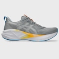 Tênis Masculino Asics Novablast 5 BRANCO/CINZA/LARANJA