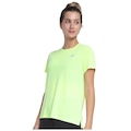 Camiseta New Balance Sport Essentials Feminina VERDE
