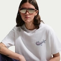 Camiseta Nike Sportswear Classic Airbrush Feminina BRANCO/ROSA