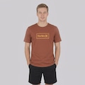 Camiseta Masculina Silk Box Relevo Hurley MARROM