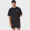 Camiseta ASICS Runner Graphic Relaxed PRETO