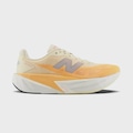 Tênis Feminino New Balance Fuelcell Rebel V5 LARANJA CLARO