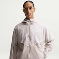 Jaqueta Nike Windrunner Unlined UV Masculina BEGE