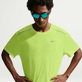Camiseta Dri-FIT Nike UV Miler Masculina VERDE/CINZA