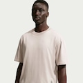 Camiseta Nike Sportswear Essentials Boxy Masculina PULL UP HAVANA