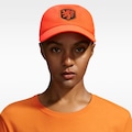 Boné Holanda Nike Club Unissex LARANJA/PRETO