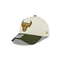 Bone New Era 9FORTY A-Frame SNAPBACK Chicago Bulls Masculino OFF WHITE