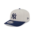 Boné New Era 9SEVENTY Stretch Snap MLB New York Yankees Masculino BEGE