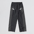 Calça Umbro Guarding Tracksuit Pants - Unissex PRETO