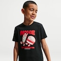 Camiseta Nike Sportswear Feel The Team Infantil PRETO/VERMELHO