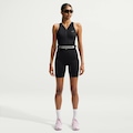 Macacão Dri-FIT Nike Swift Feminino PRETO/BRANCO