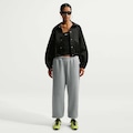Calça Nike Fleece Oversized Feminina CINZA/BRANCO