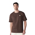 Camiseta New Balance Small Logo Masculina MARROM/MARROM ESC