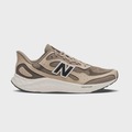 Tênis Masculino New Balance Fresh Foam Arishiv4 MARROM
