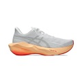 Tênis Feminino Asics Novablast 6 BRANCO