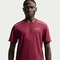 Camiseta Dri-FIT Nike UV Miler Masculina VERMELHO/BRANCO