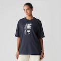 Camiseta Pressed Flowers Script Oversized New Balance Feminina PRETO