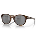 Opção de cor MARROM/PRETO de Óculos de Sol Oakley Latch Unissex
