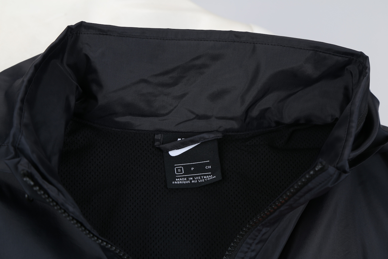 Jaqueta com Capuz Nike Sportswear JDI HD Woven - Masculina - Video 1