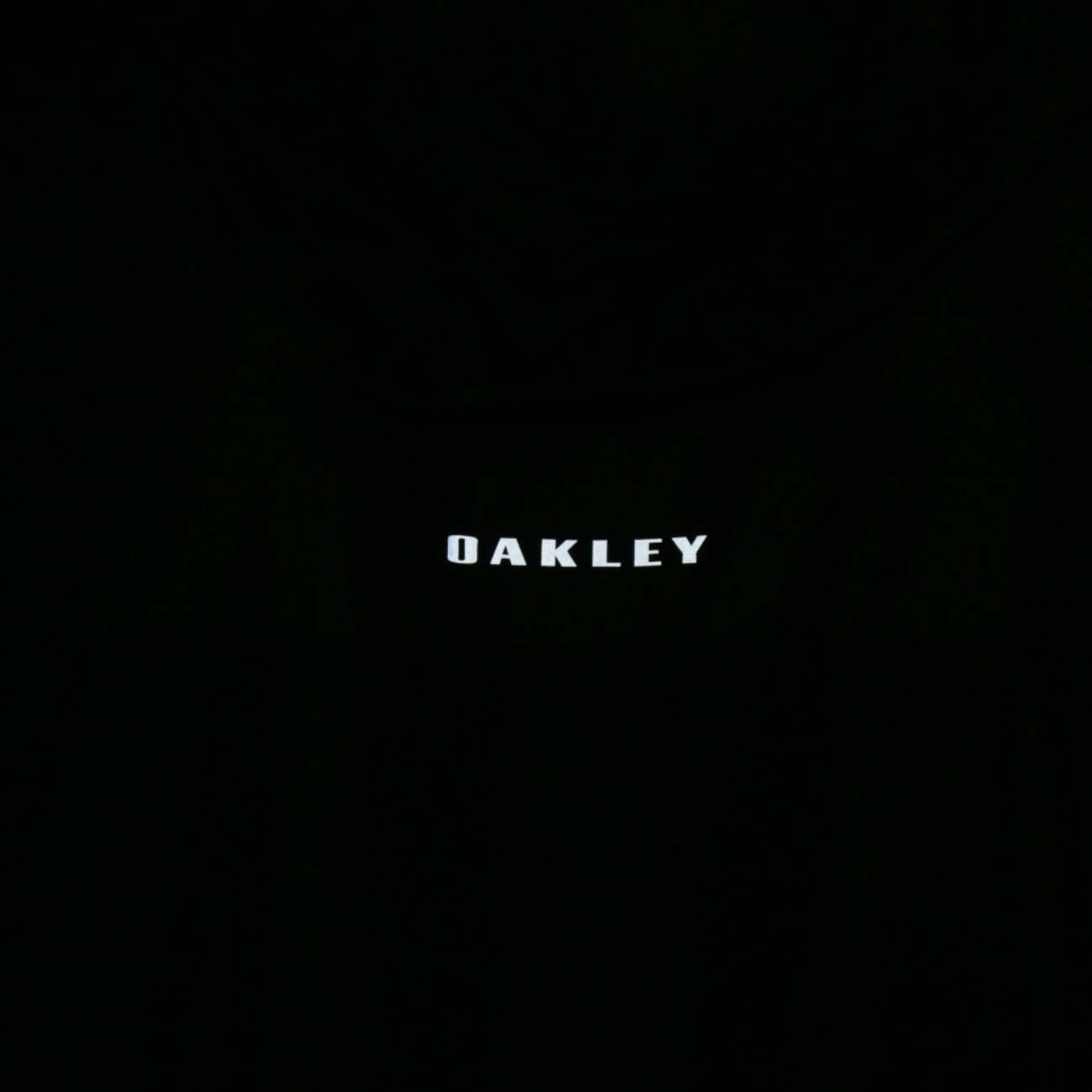 Jaqueta Corta-Vento com Capuz Oakley Windbreaker - Masculina - Video 1