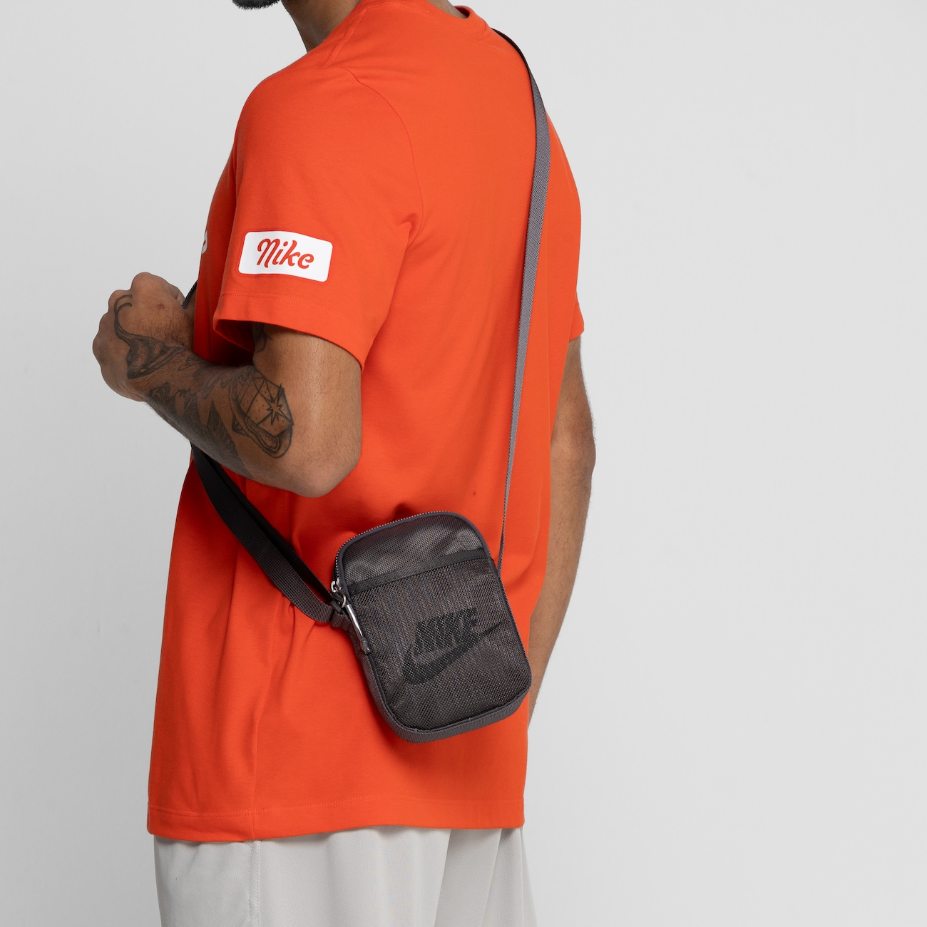 One shoulder best sale backpack nike