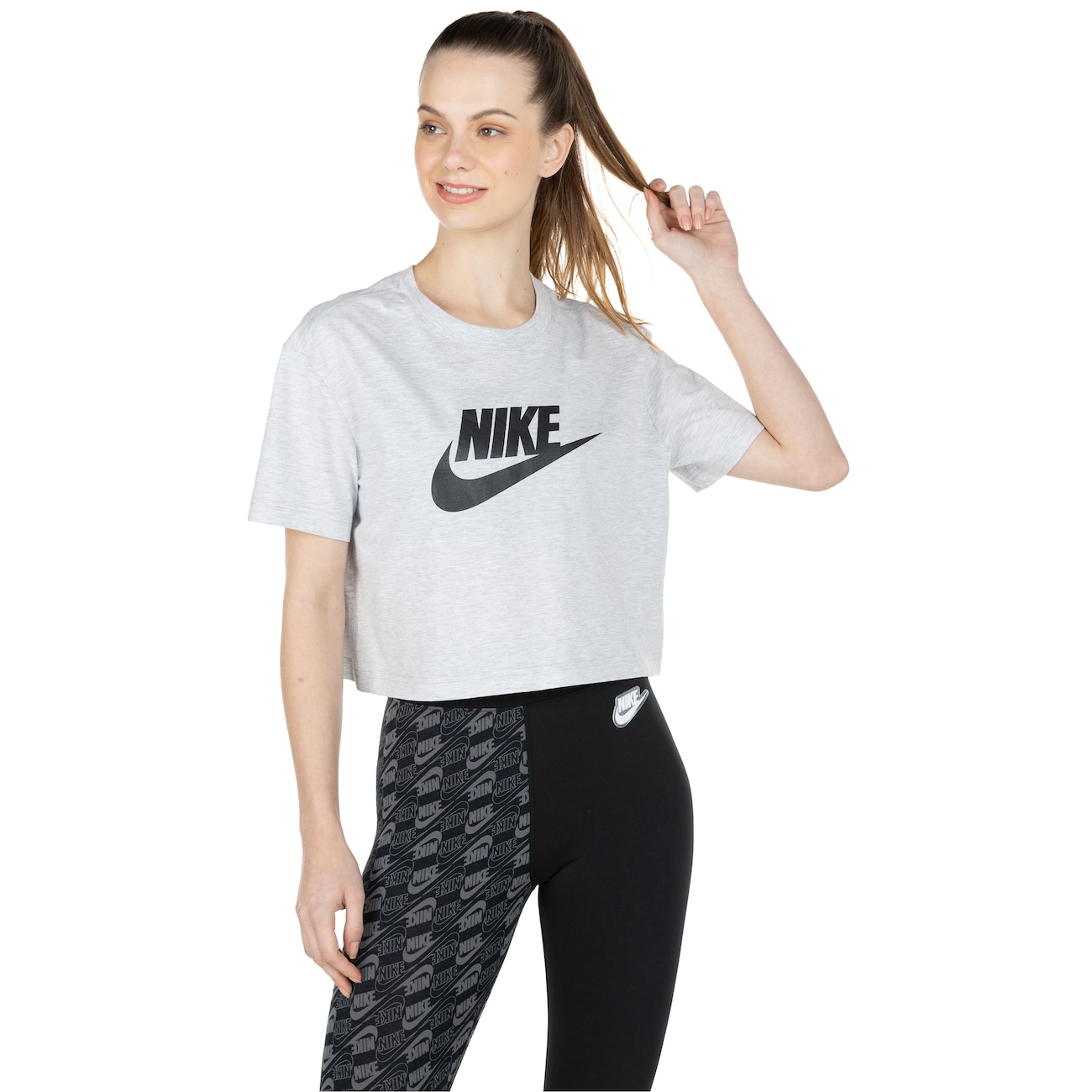 Cropped Nike Sportswear Essential Feminina - Branco - Titanes