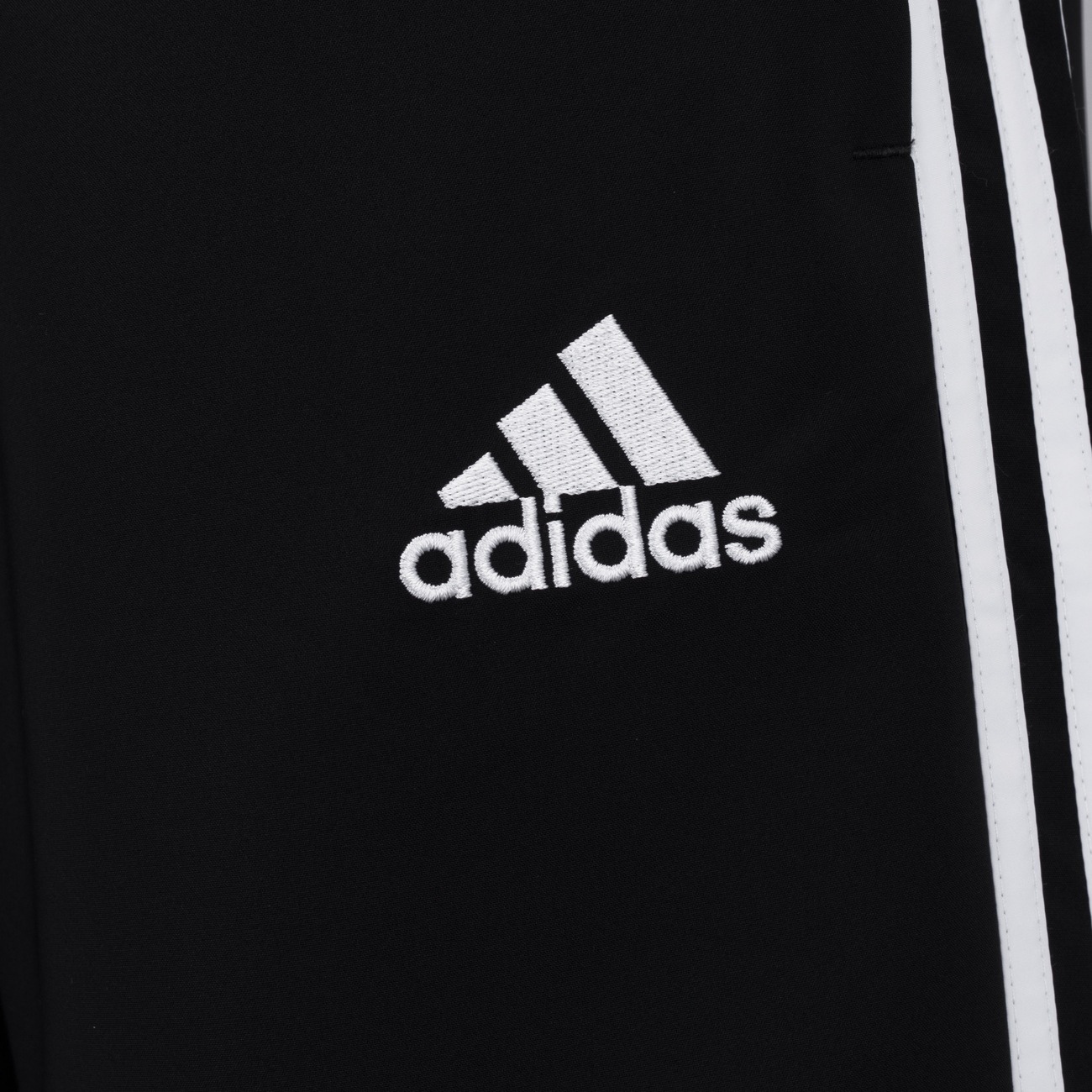 Bermuda adidas 3 Listras Chelsea - Masculina - Video 1