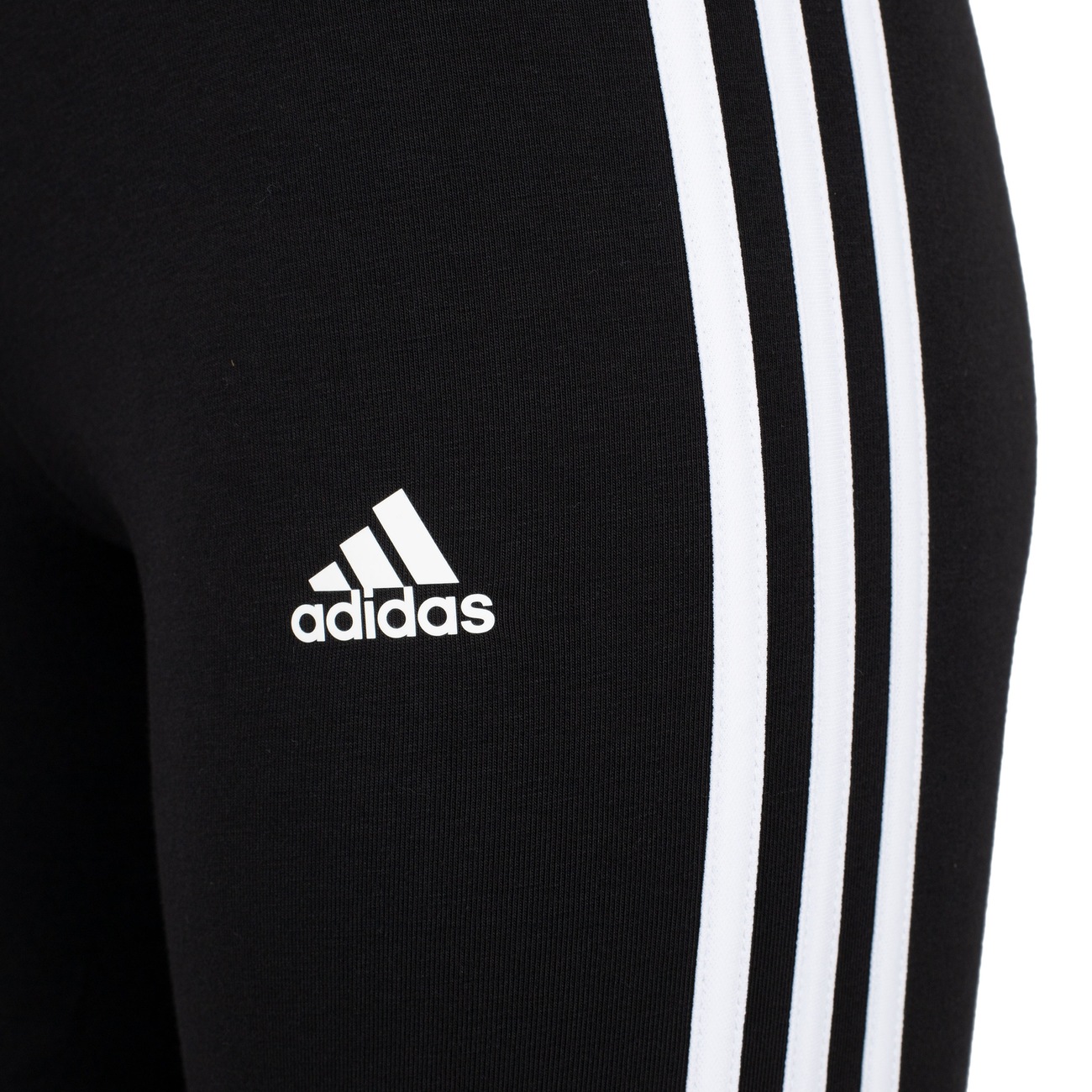 Bermuda adidas Essentials 3-Stripes Bike - Feminina - Video 1