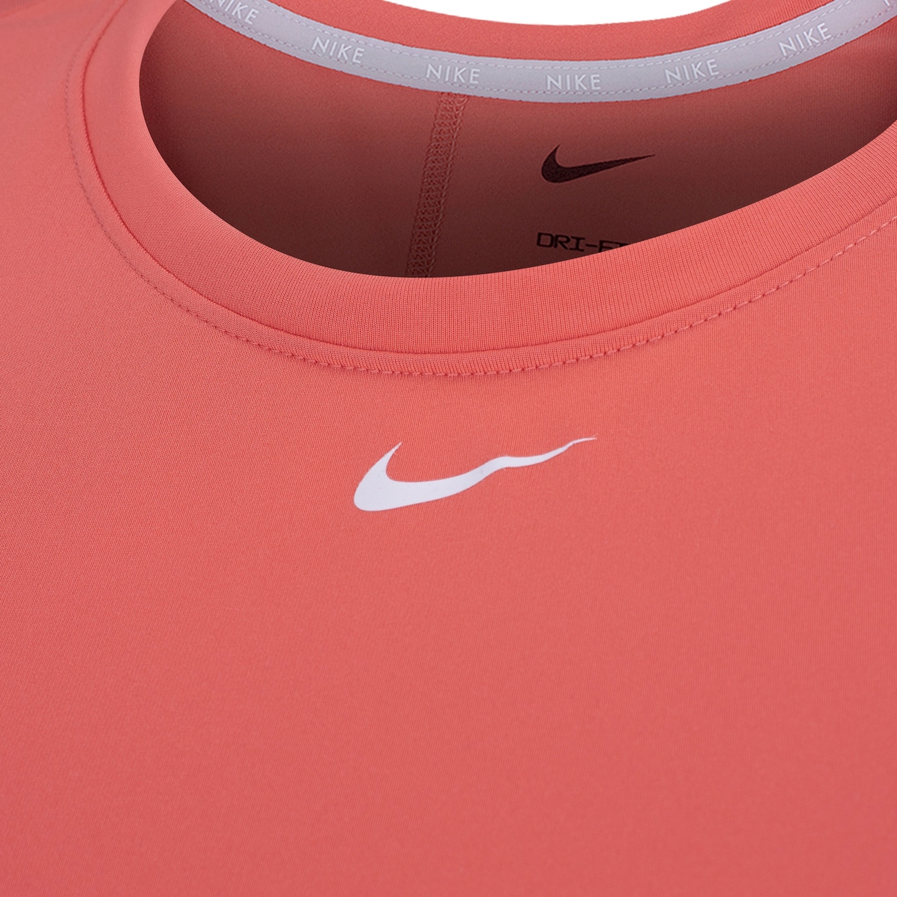 Camiseta Plus Size Nike Dri-Fit One - Feminina - Video 1