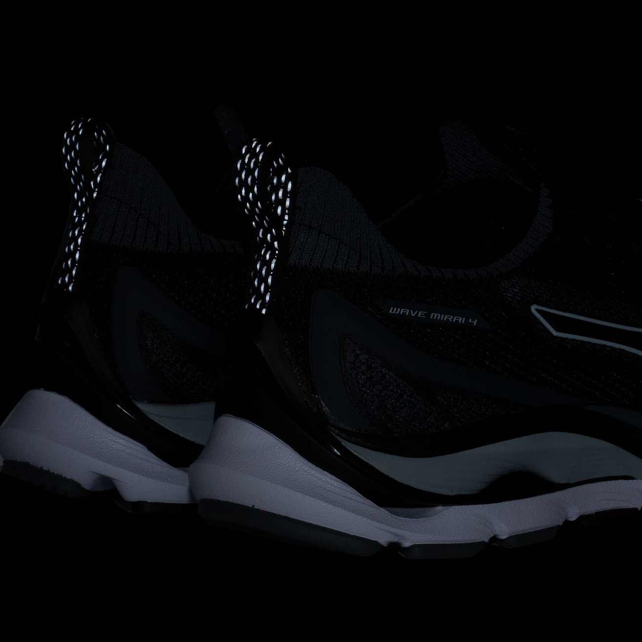 Tênis Mizuno Wave Mirai 4 - Masculino - Video 1