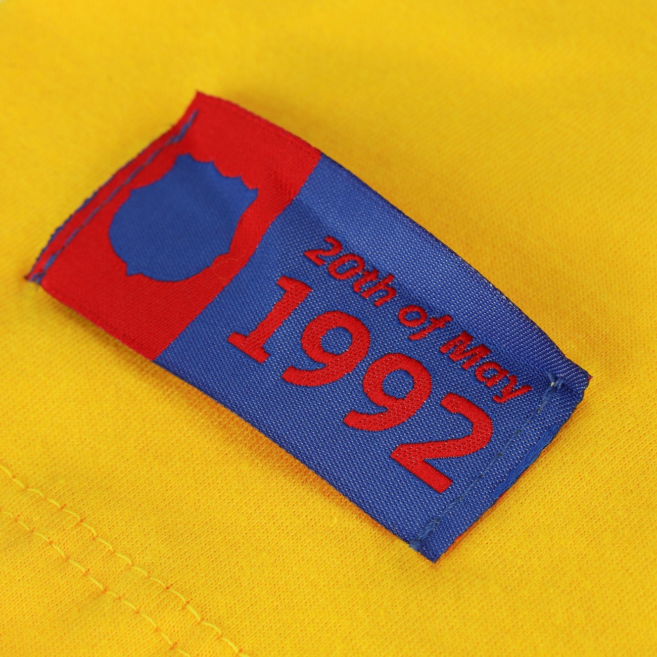 Camiseta Barcelona Manga Curta Casual Retrô Campions - Masculina - Video 1