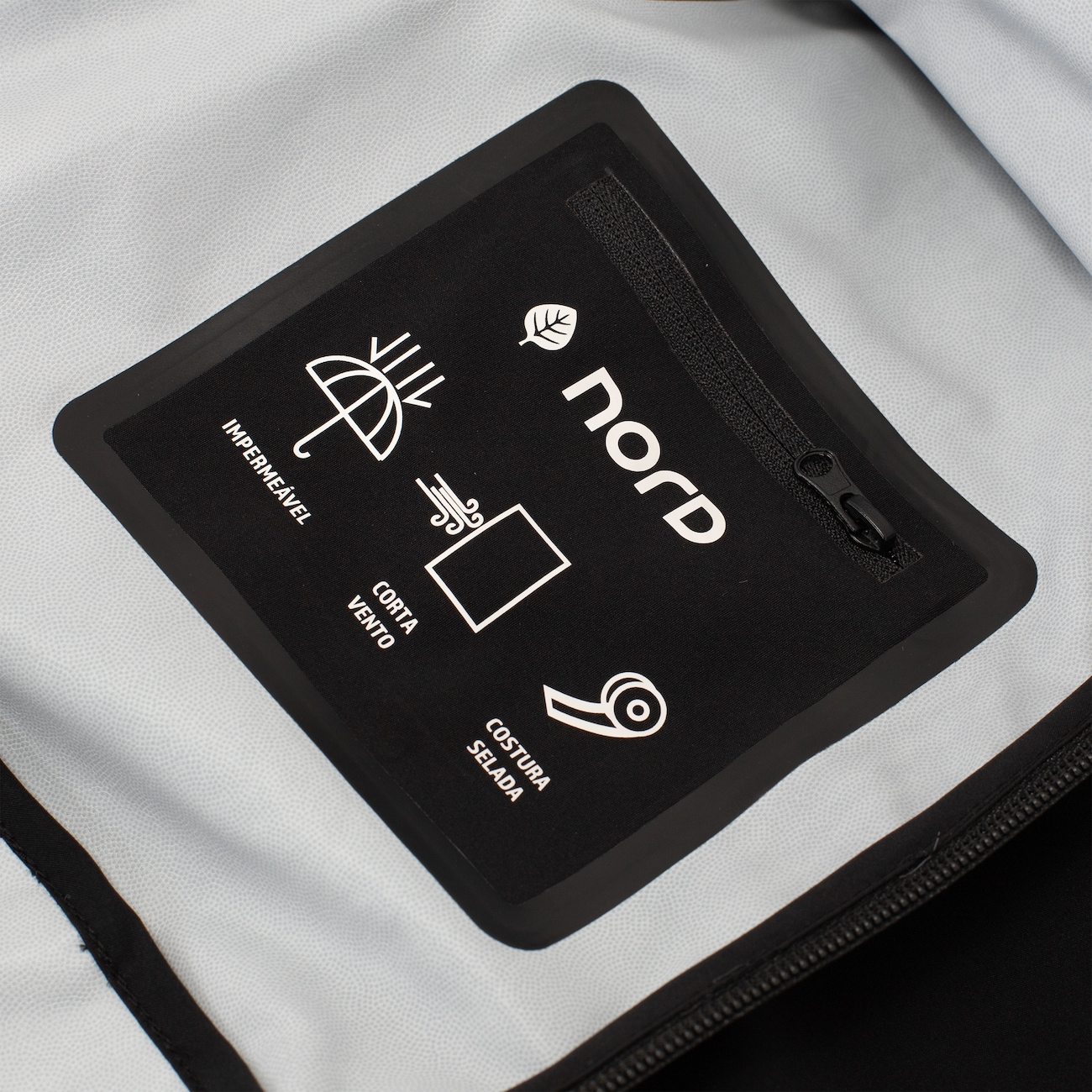 Jaqueta Feminina Nord com Capuz Impermeável Selada - Video 1