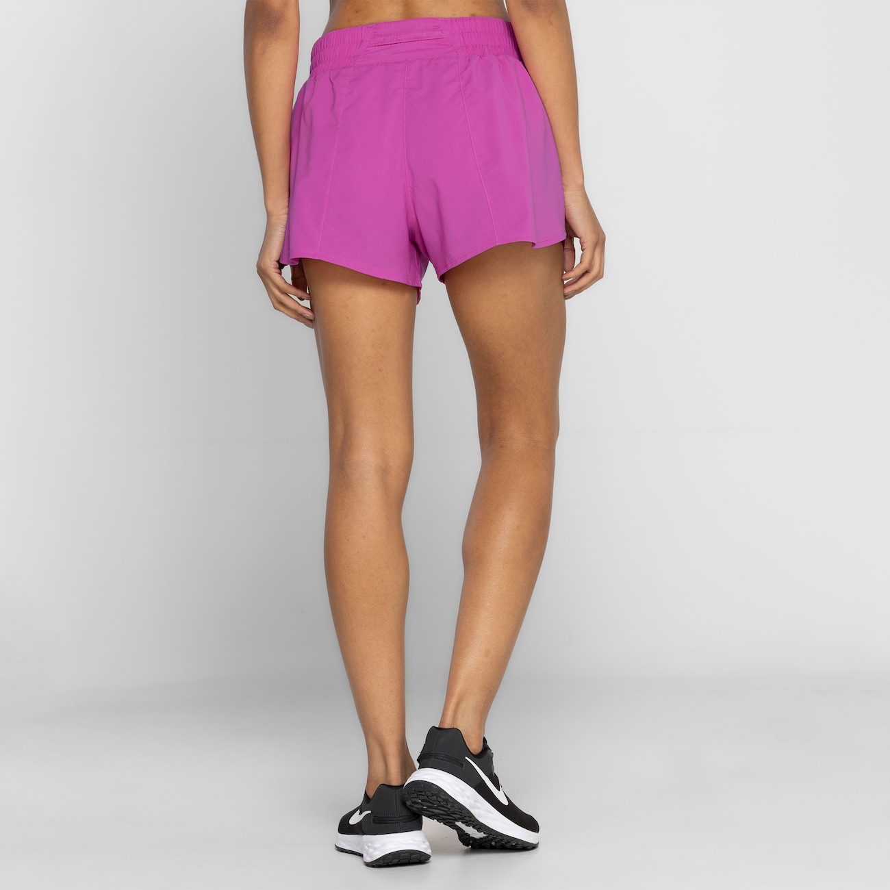 Short Feminino Nike Swoosh Veneer Vers em Promoção