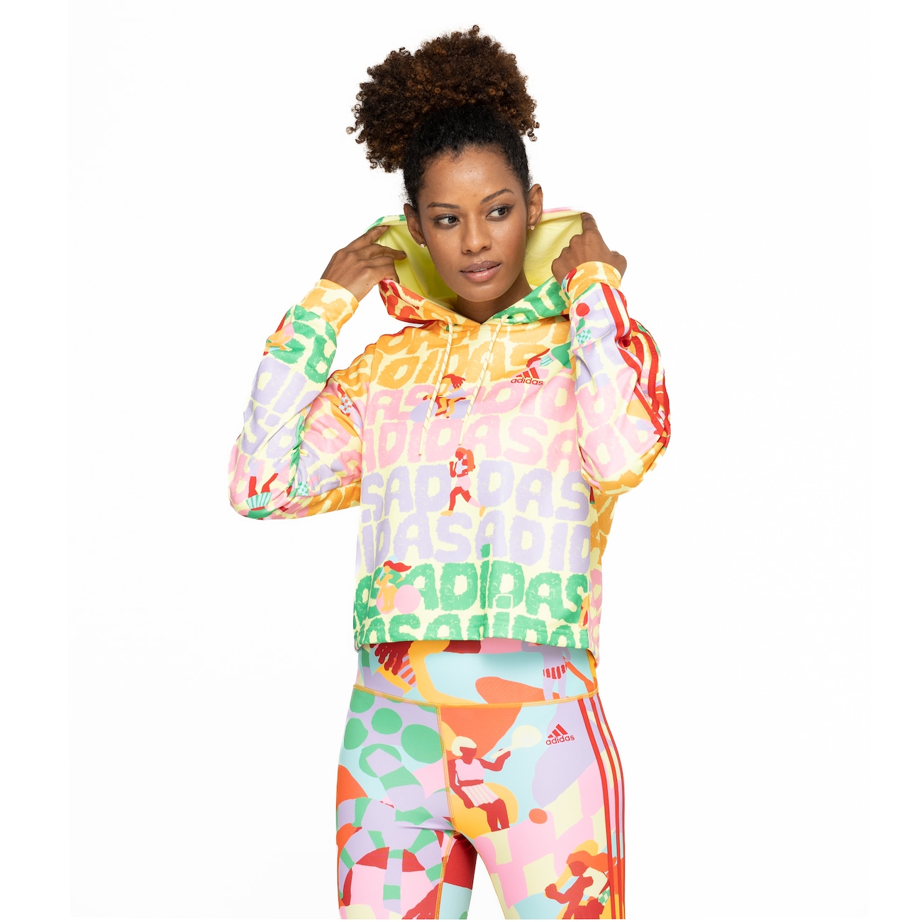 Blusa de Moletom Feminina adidas Farm com Capuz Centauro