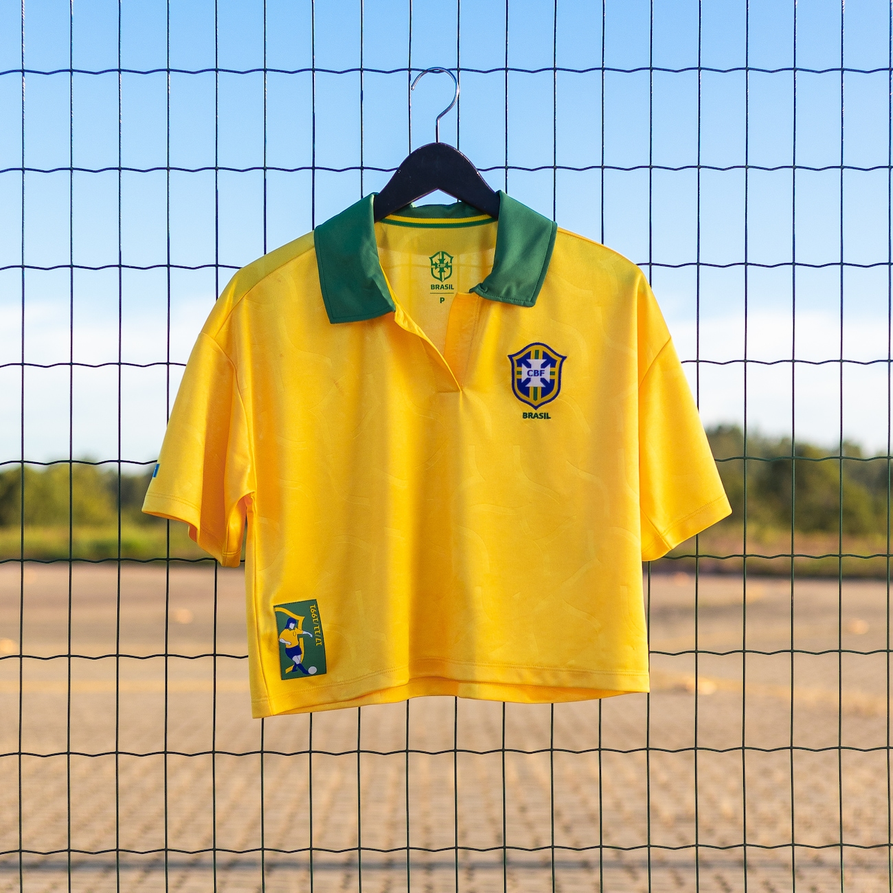 Camiseta do Brasil CBF Feminina Cropped Retrô Liberdade - Video 1