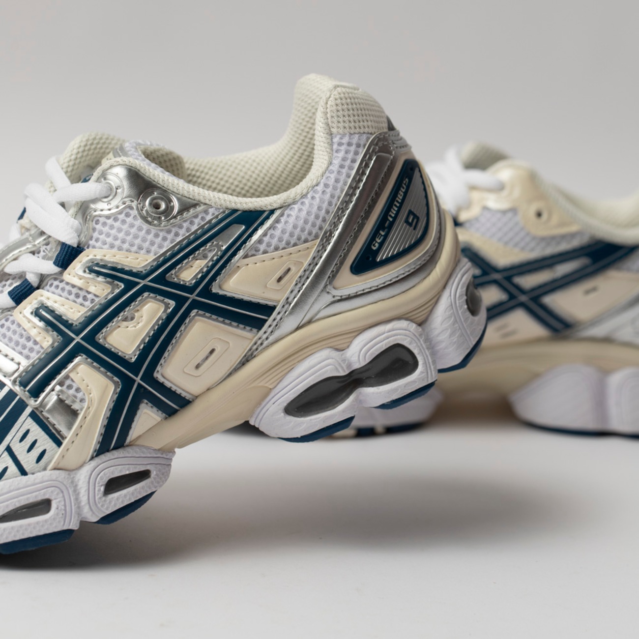 Tênis ASICS Gel-Nimbus 9 | Centauro