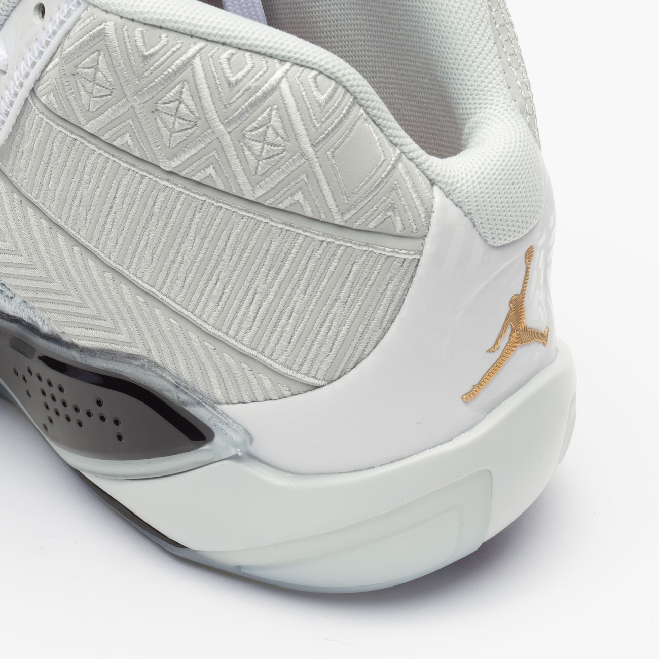 Tênis Nike Air Jordan XXXVIII Fiba - Masculino em Promoção | Centauro