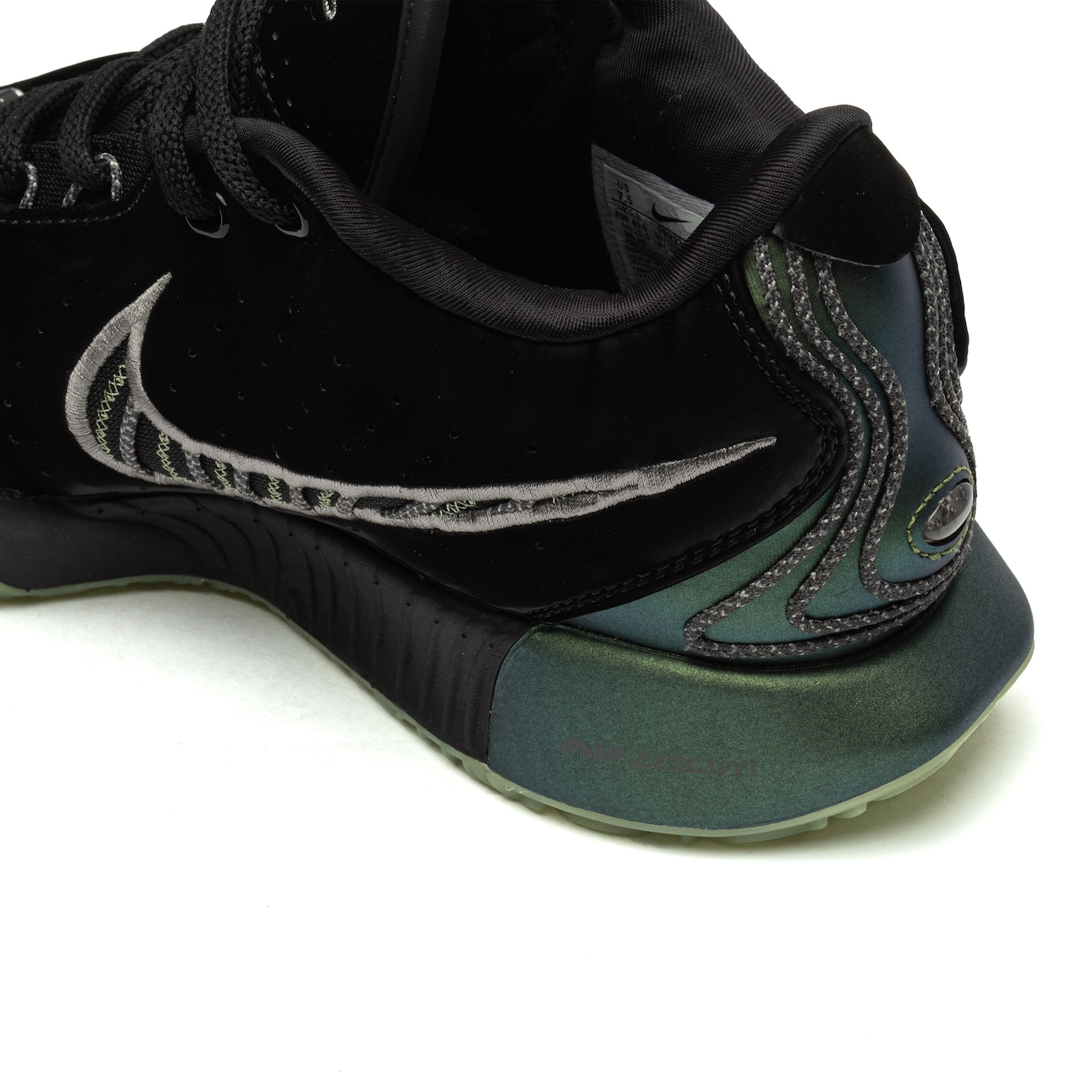 Tênis Nike Lebron XXI - Masculino | Centauro