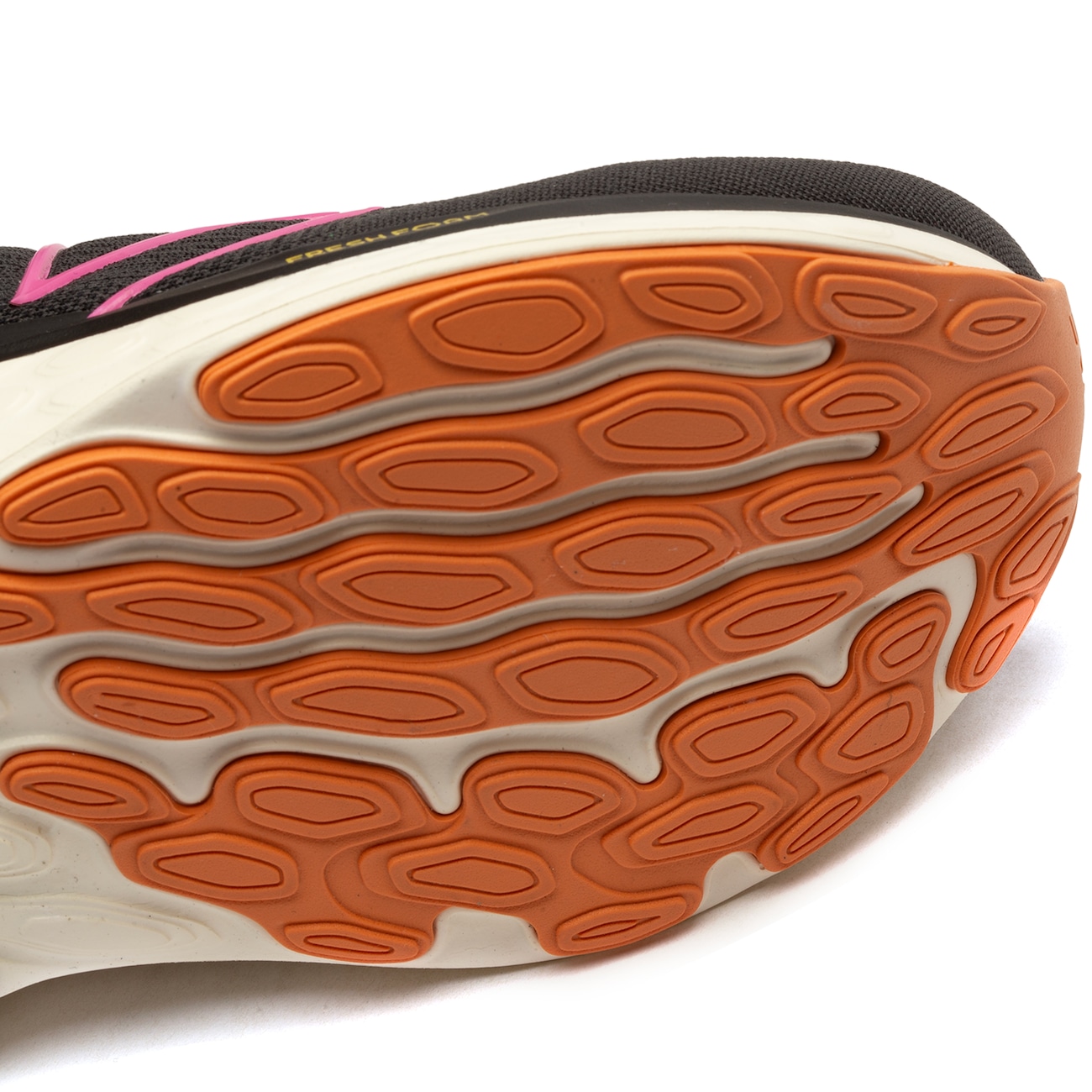 Tênis New Balance Fresh Foam 680V8 Feminino - Video 1