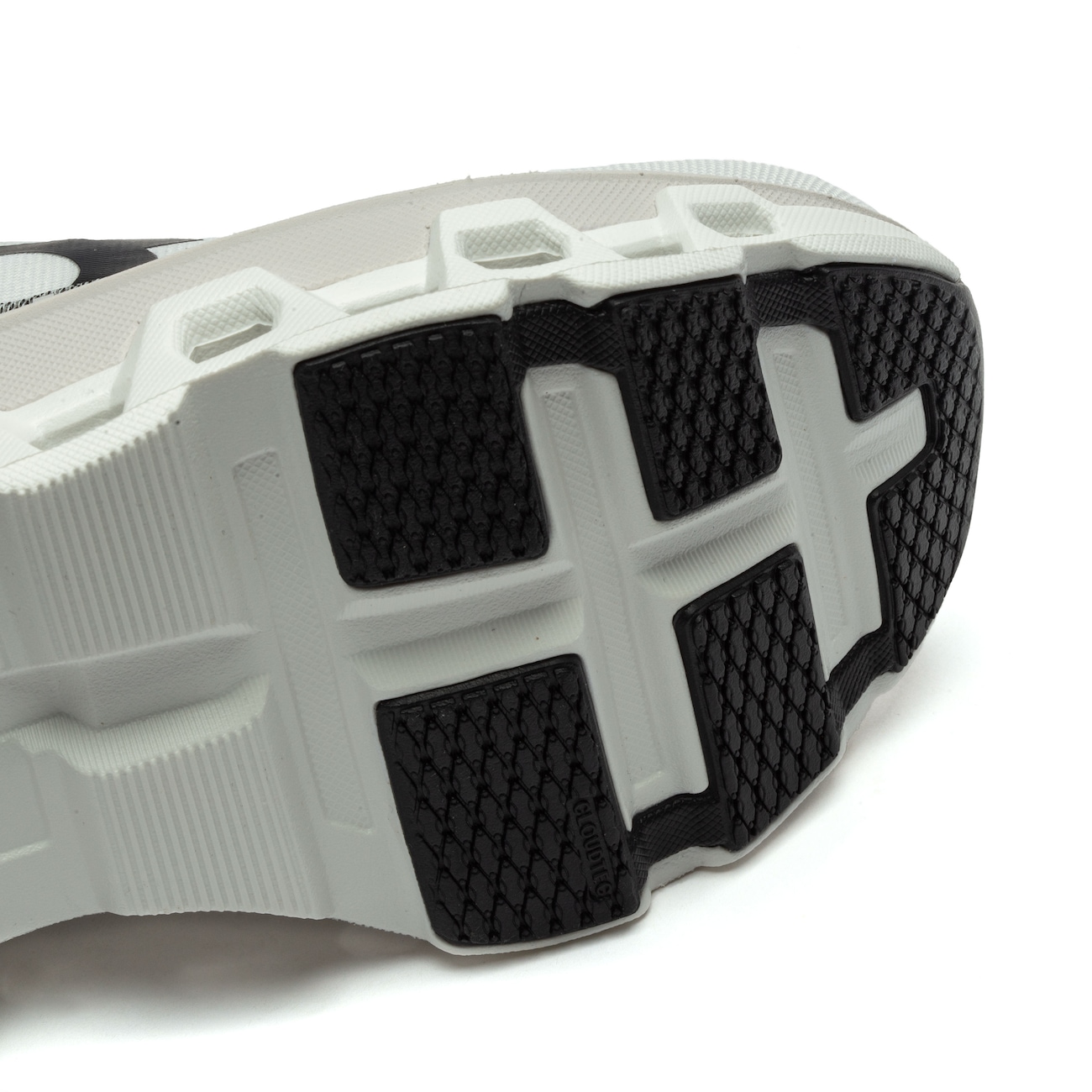 Tênis On Running Cloudmonster 2 - Feminino - Video 1