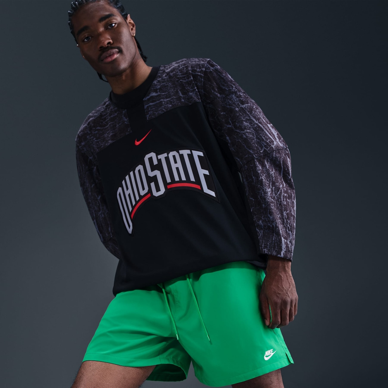 Bermuda Masculina Nike Club Flow - Video 1