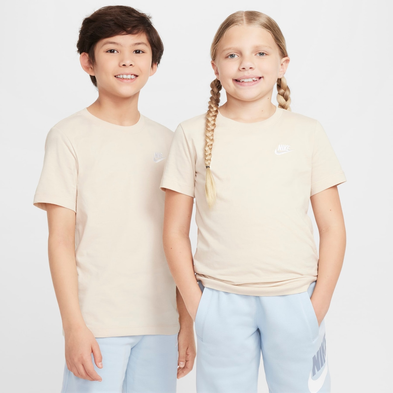Camiseta Juvenil Nike Manga Curta Sportswear Embroidered Future