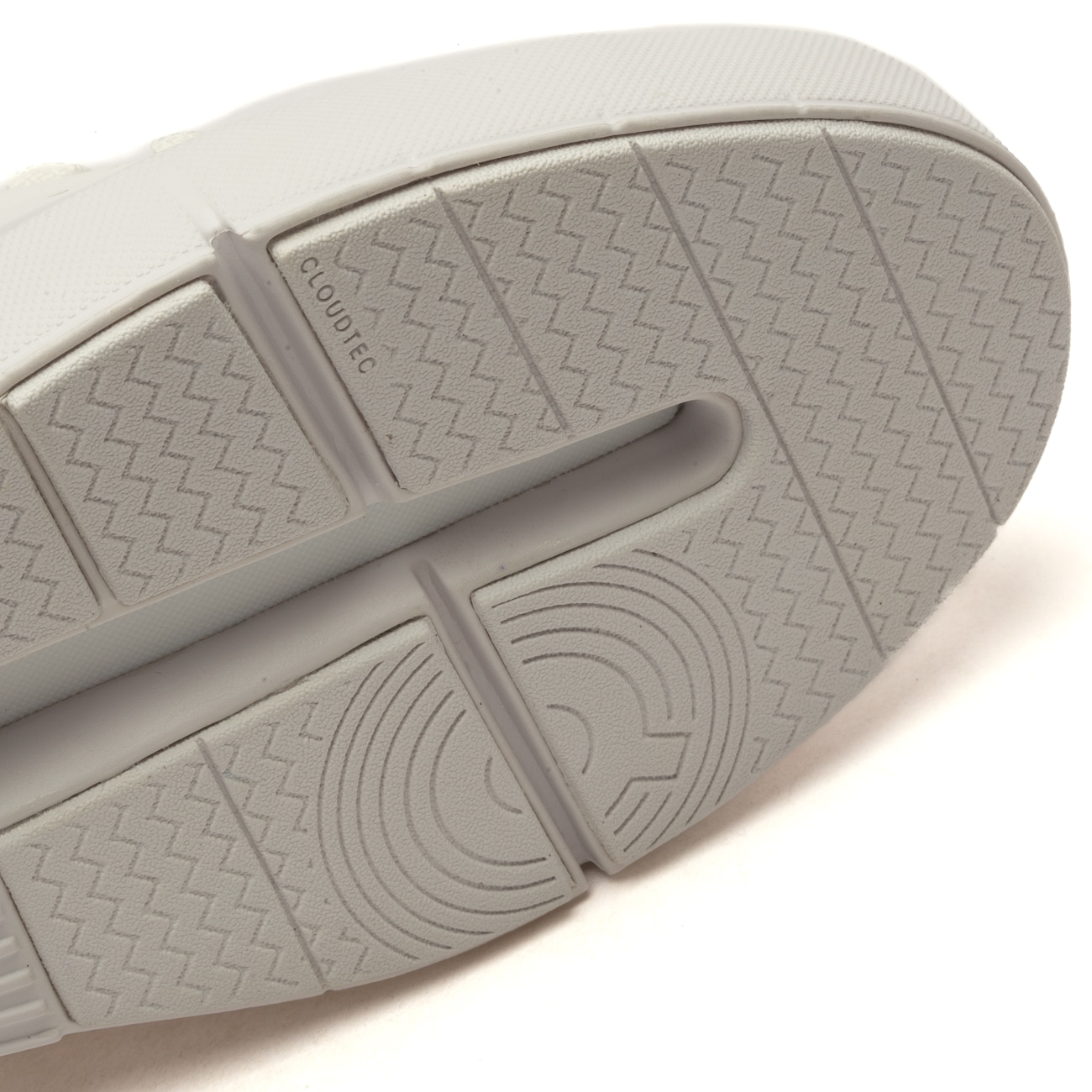 Tênis On Running The Roger Advantage Feminino - Video 1