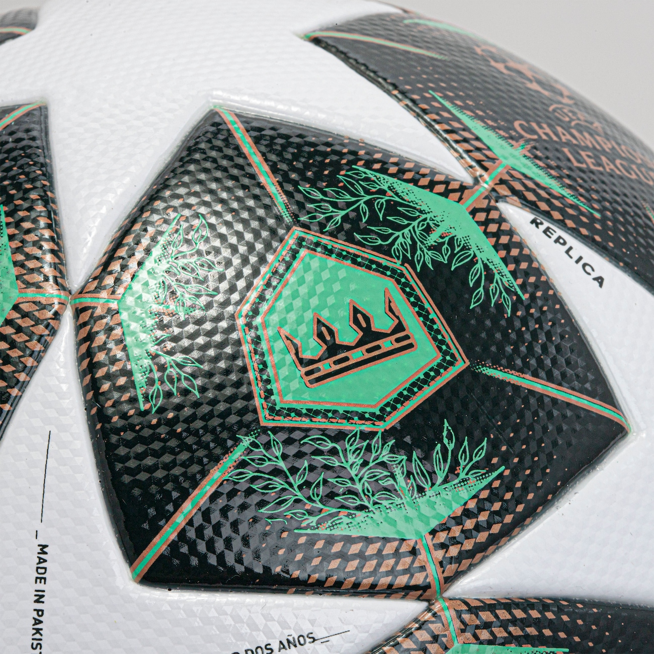 Bola de Futebol adidas UCL League Box - Video 1