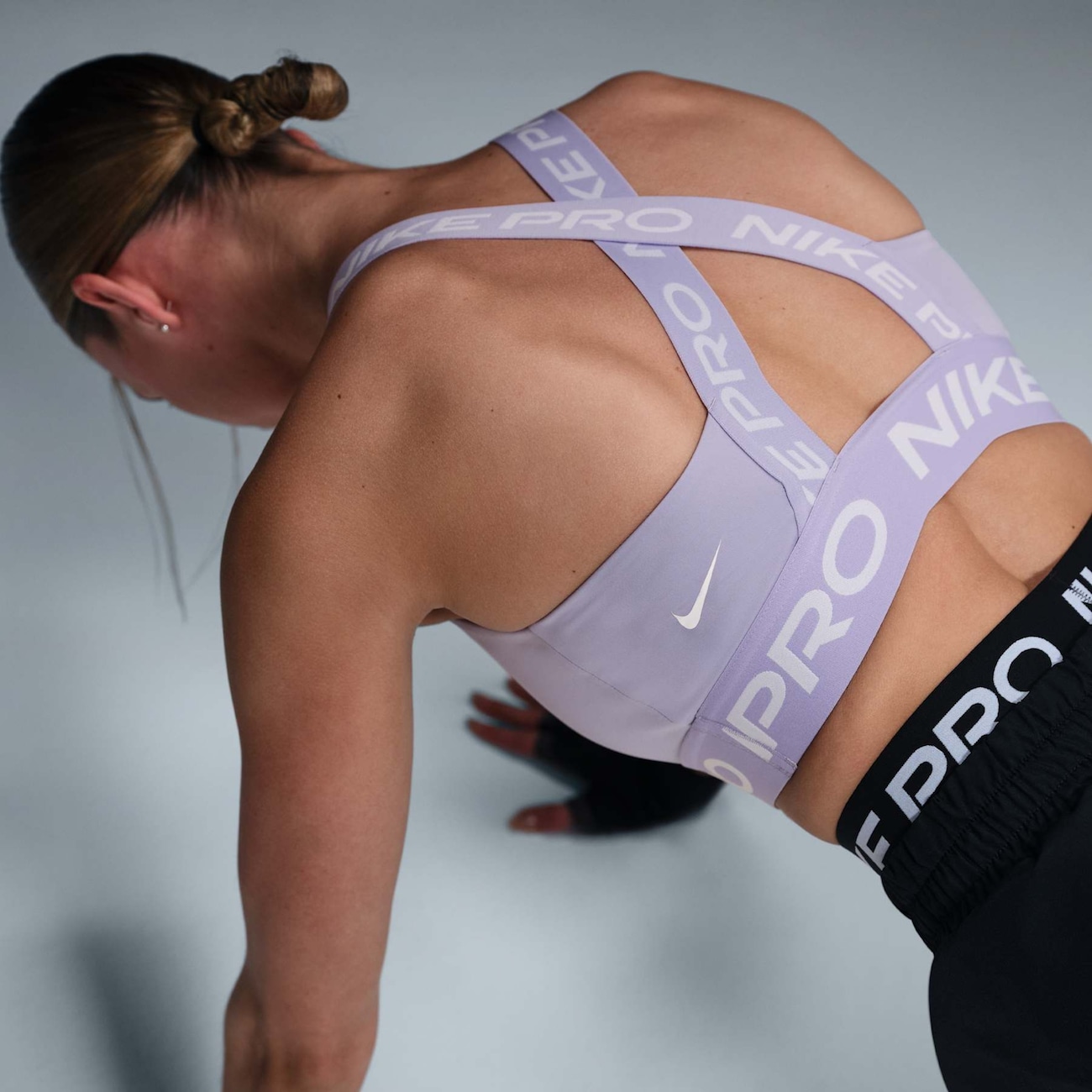 Top Nike Pro Swoosh Adulto | Centauro