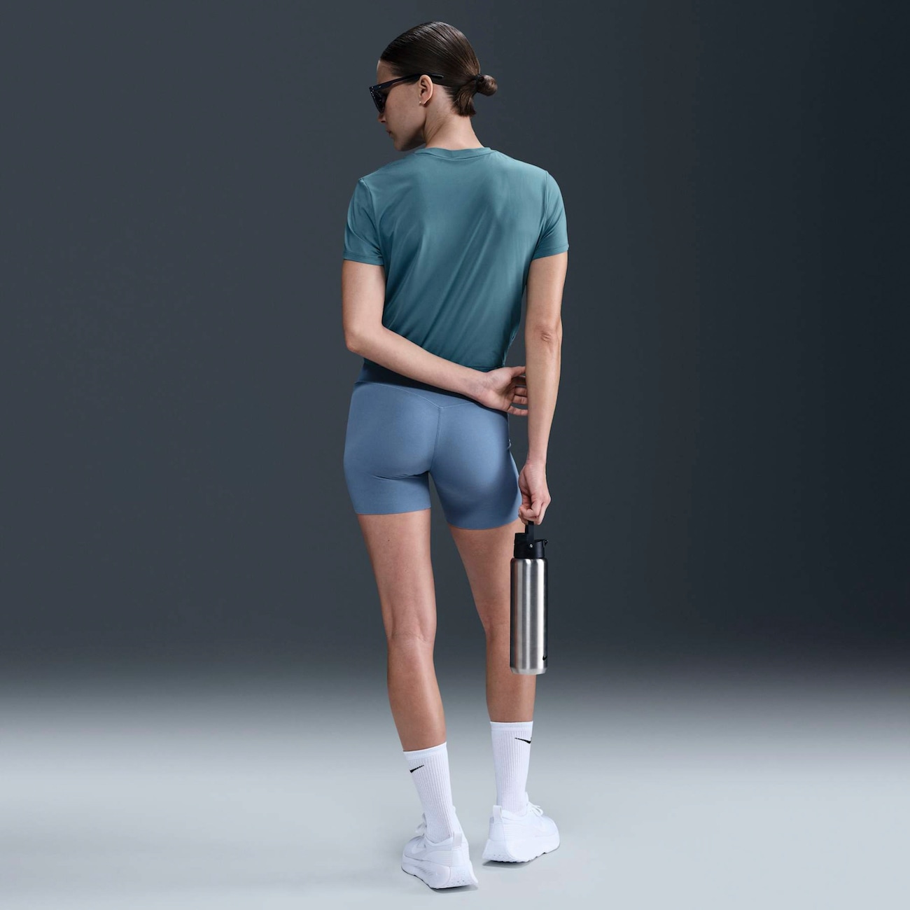 Camiseta Nike One Classic Cropped Feminina - Video 1