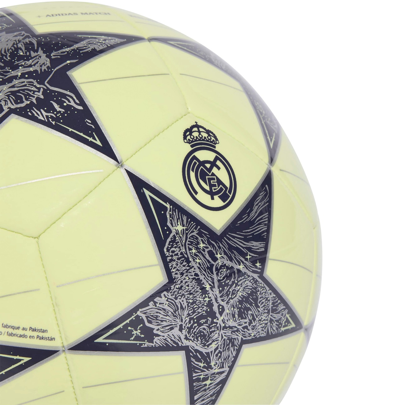 Bola de Futebol adidas UCL Club Real Madrid em Promoção | Centauro