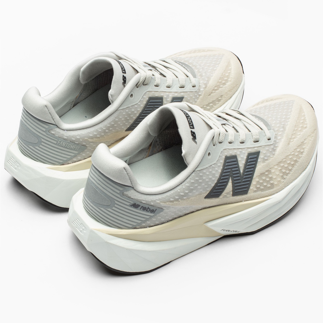 Tênis Feminino New Balance Fuelcell Rebel V5 em Promoção Centauro